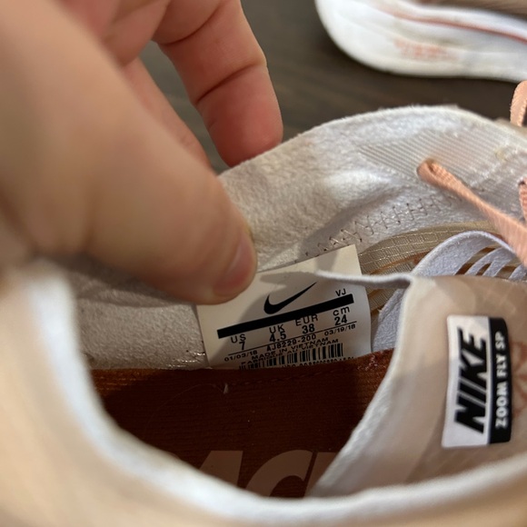 Nike Zoom Fly SP Running Sneakers, size 7. - Picture 8 of 8